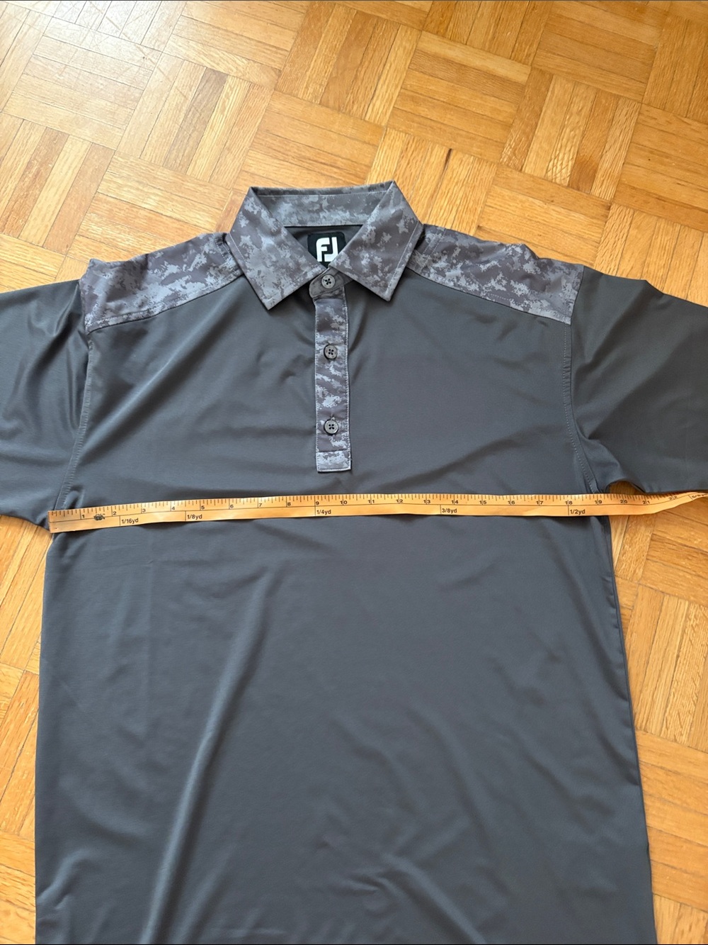 Foote Joy DryTec Men's Polo with Camo Shoulder Trim. NWOT